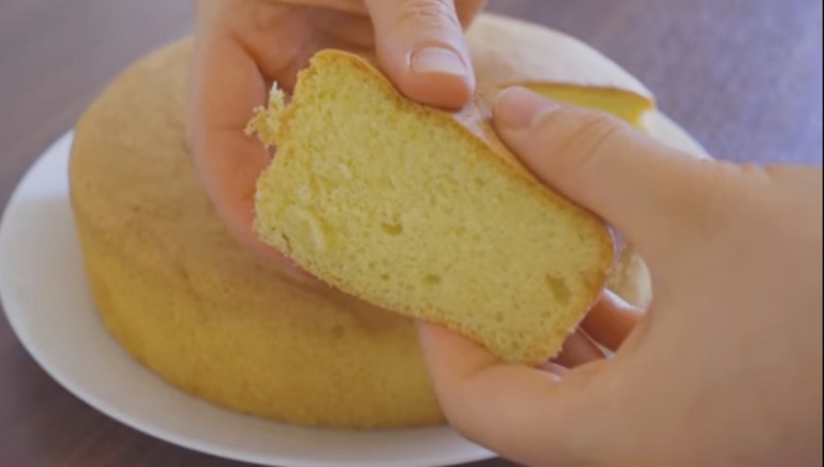 Sugar-Free Vanilla Cake Recipe